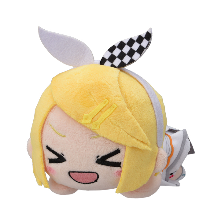 「劇場版プロジェクトセカイ 壊れたセカイと歌えないミク」 寝そべり ぬいぐるみ“ステージのセカイの鏡音リン”